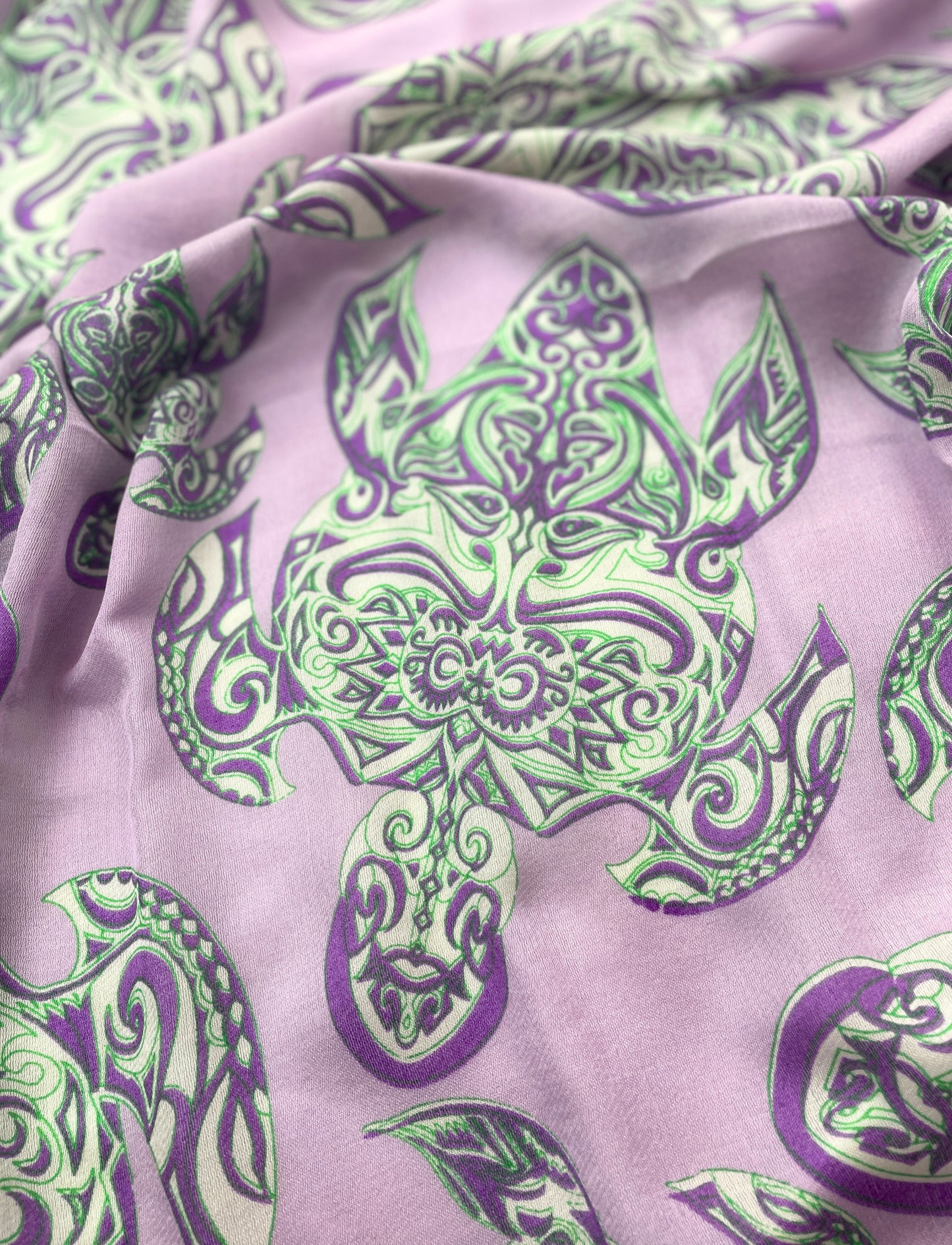Waterpashmina Scarf Turtle Light purple meets Grass Green