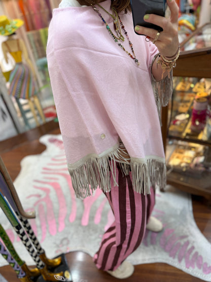 Classic Poncho Light Rose