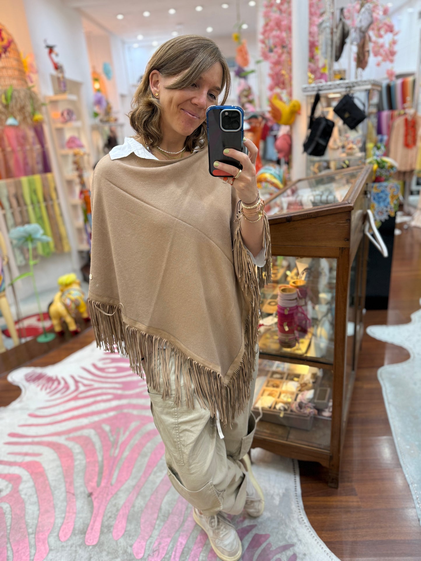 Classic Poncho Caramel