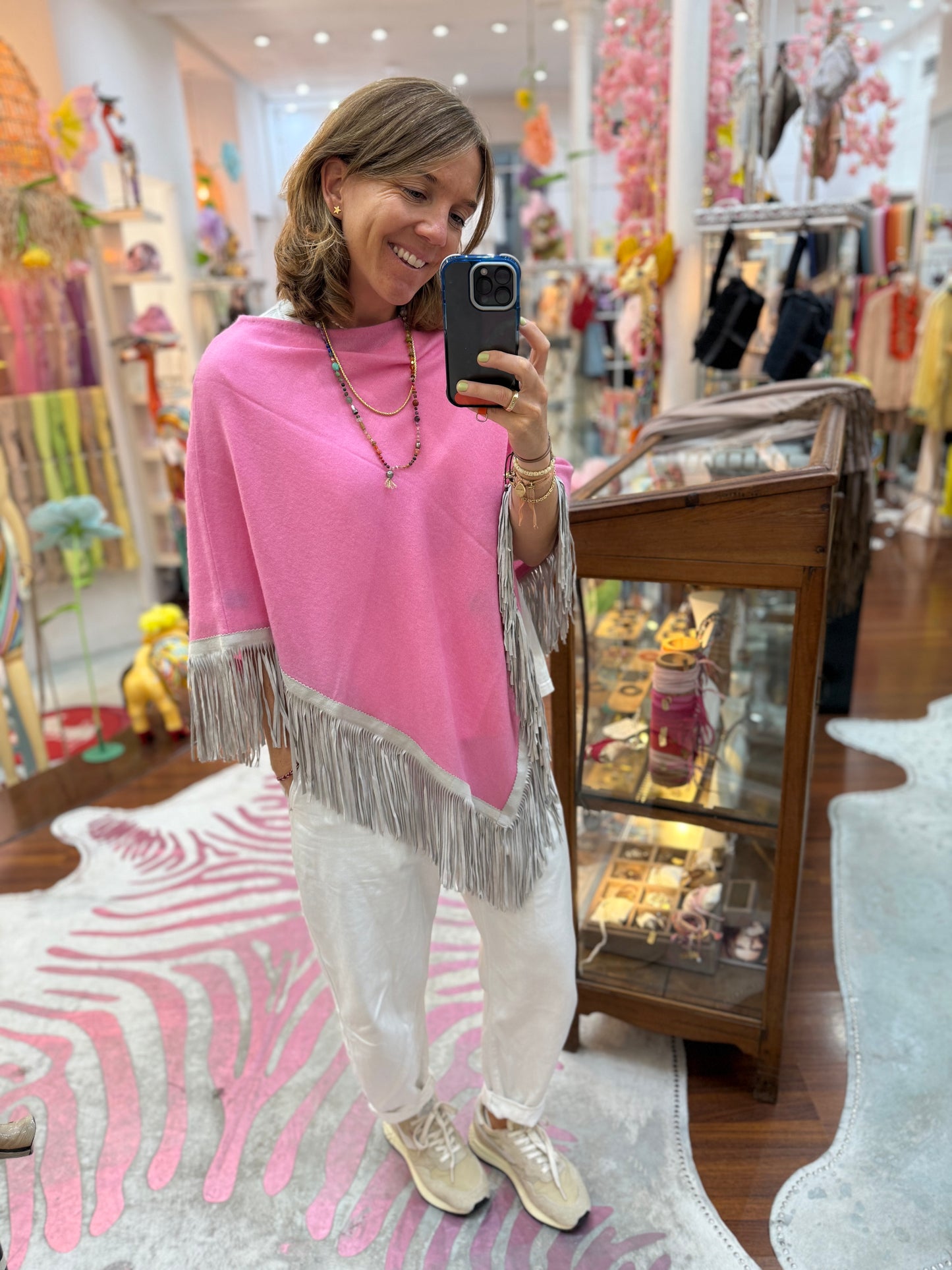 Classic Poncho Rose