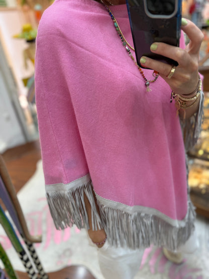 Classic Poncho Rose