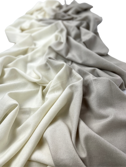 Genuine Scarf Light Grey meets White