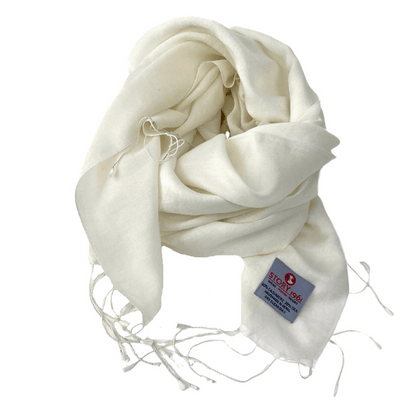 Story 1961 White Waterpashmina scarf hand-loomed in Nepal.